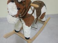 Grajewo ogłoszenia: Konik na biegunach z dźwiękiem i machajacym ogonem. - zdjęcie