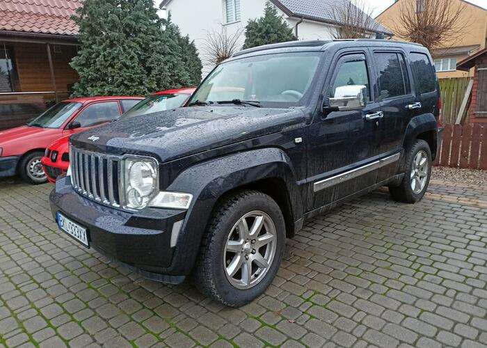 Grajewo ogłoszenia: Sprzedam Jeepa Cherokee z silnikiem diesla 2,8 CRD o mocy 177 KM....
