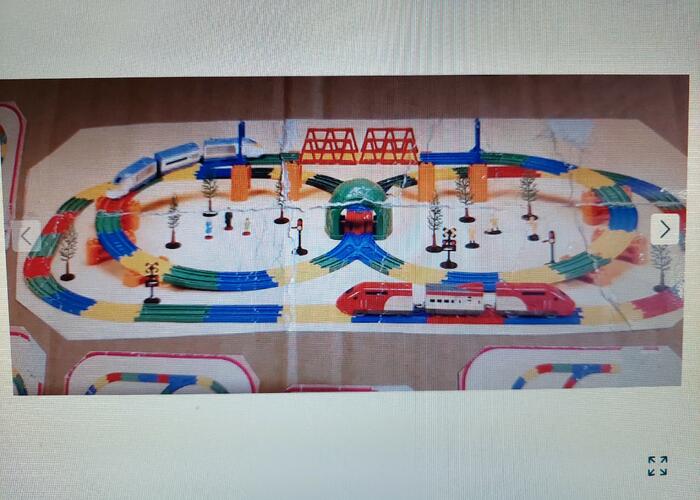 Grajewo ogłoszenia: Sprzedam fajną elektryczną kolejkę z dwoma składami pociągów...