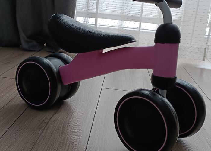 Grajewo ogłoszenia: Sprzedam rowerek biegowy w idealnym stanie używany tylko w domu.