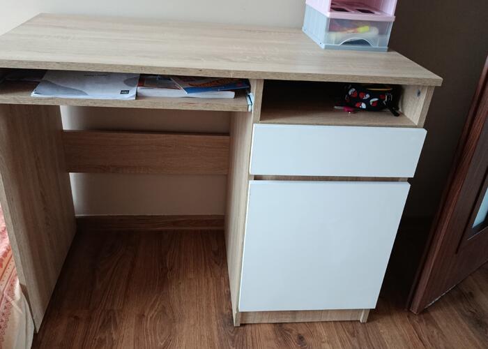 Grajewo ogłoszenia: Sprzedam biurko, kolor- dąb sonoma/biały 
Wymiary:
wys. 76 cm...